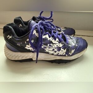 Boombah Women's Softball Turf Shoes in Purple and Black Camo Size 7